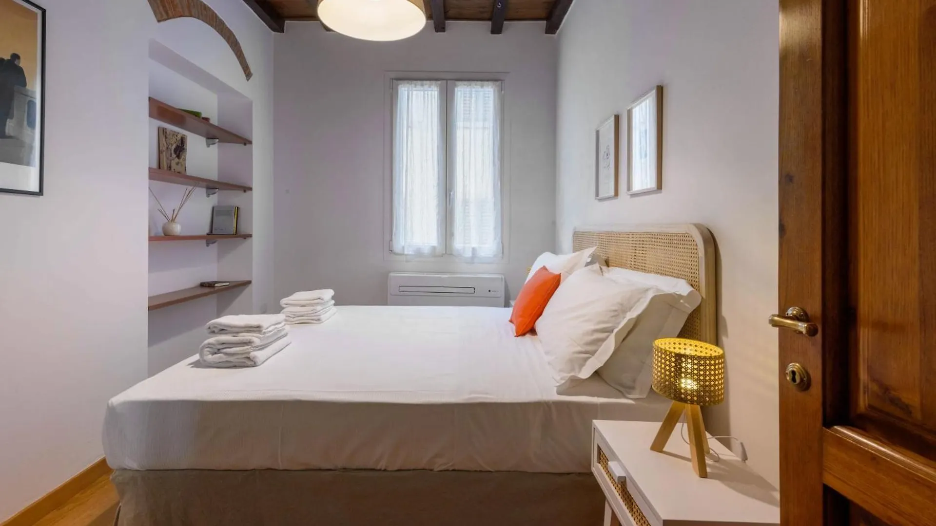 Apartment L'Angolo Dell'Arte By Mmega Florence Italy